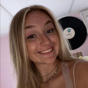 Meet your Posher, Lexi